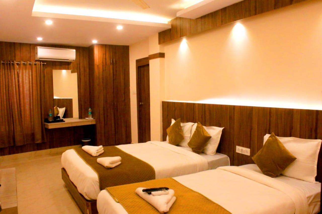 Hotel Sakura Inn Hosūr Kültér fotó